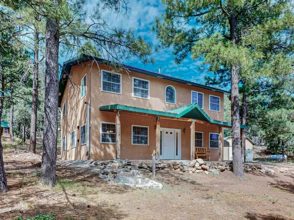 70 Nightingale Ln, Tijeras, NM 87059