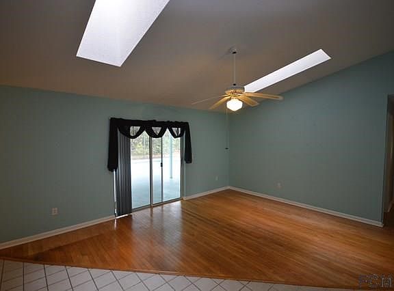 3rd image of 12 Willoughby Pl
