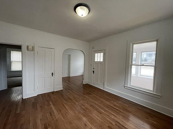 3rd image of 209 N Washington Ave