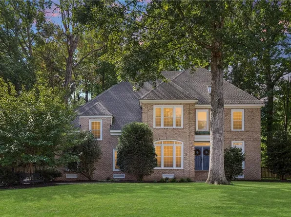 406 Regents Cv, Newport News, VA 23606