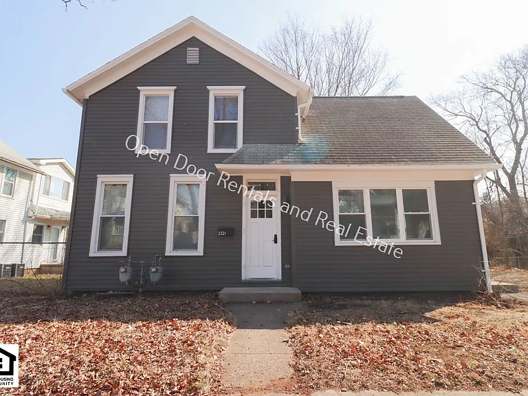 2323 Fox Ave — Photo 1