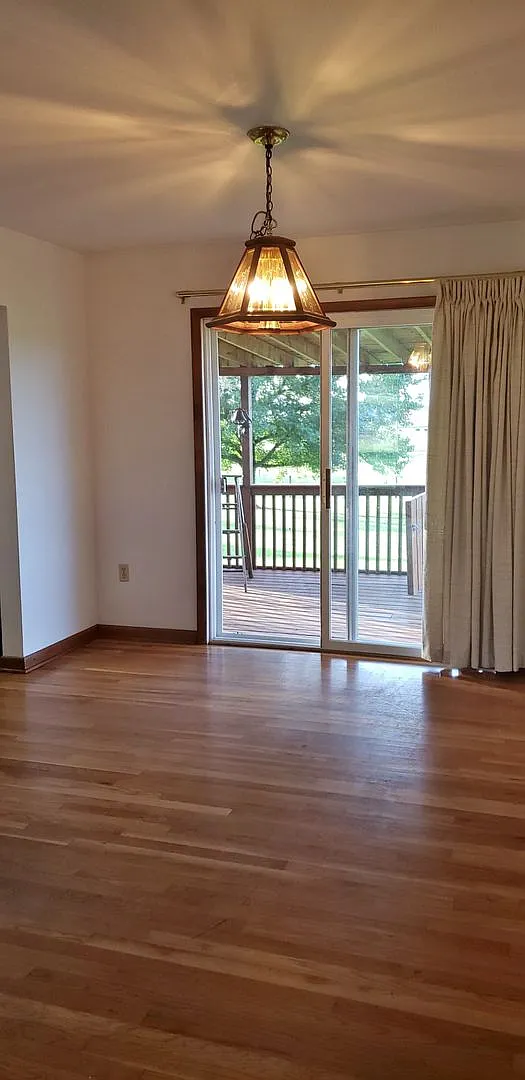 3 Bedroom 1.5 Bath House Available 10/12/2026 — Photo 4