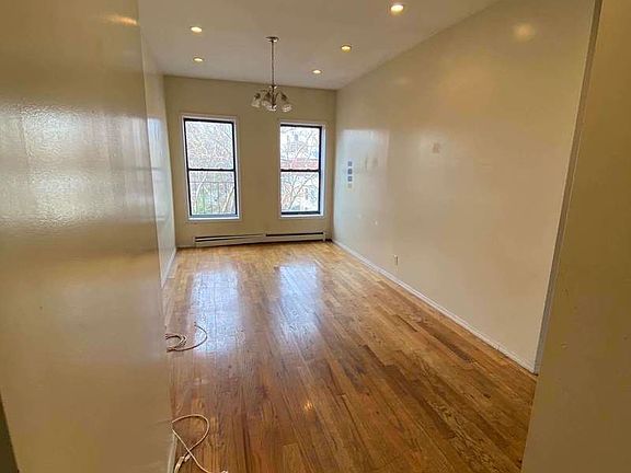 2nd image of 1490 Bedford Ave APT 4N
