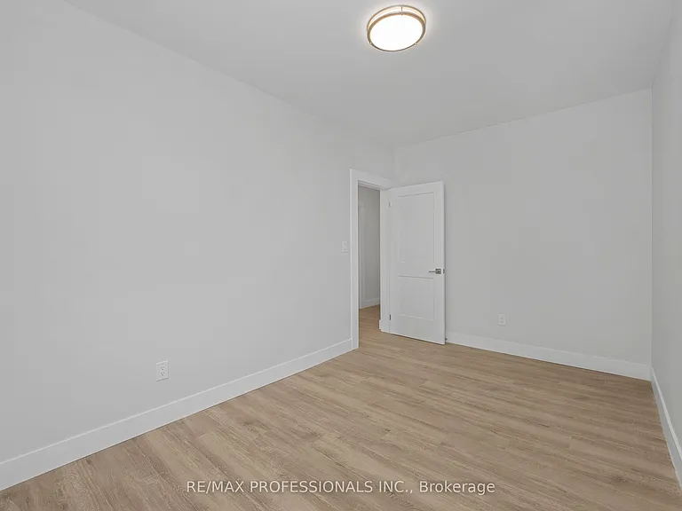 388 Wilson St #2 — Photo 8
