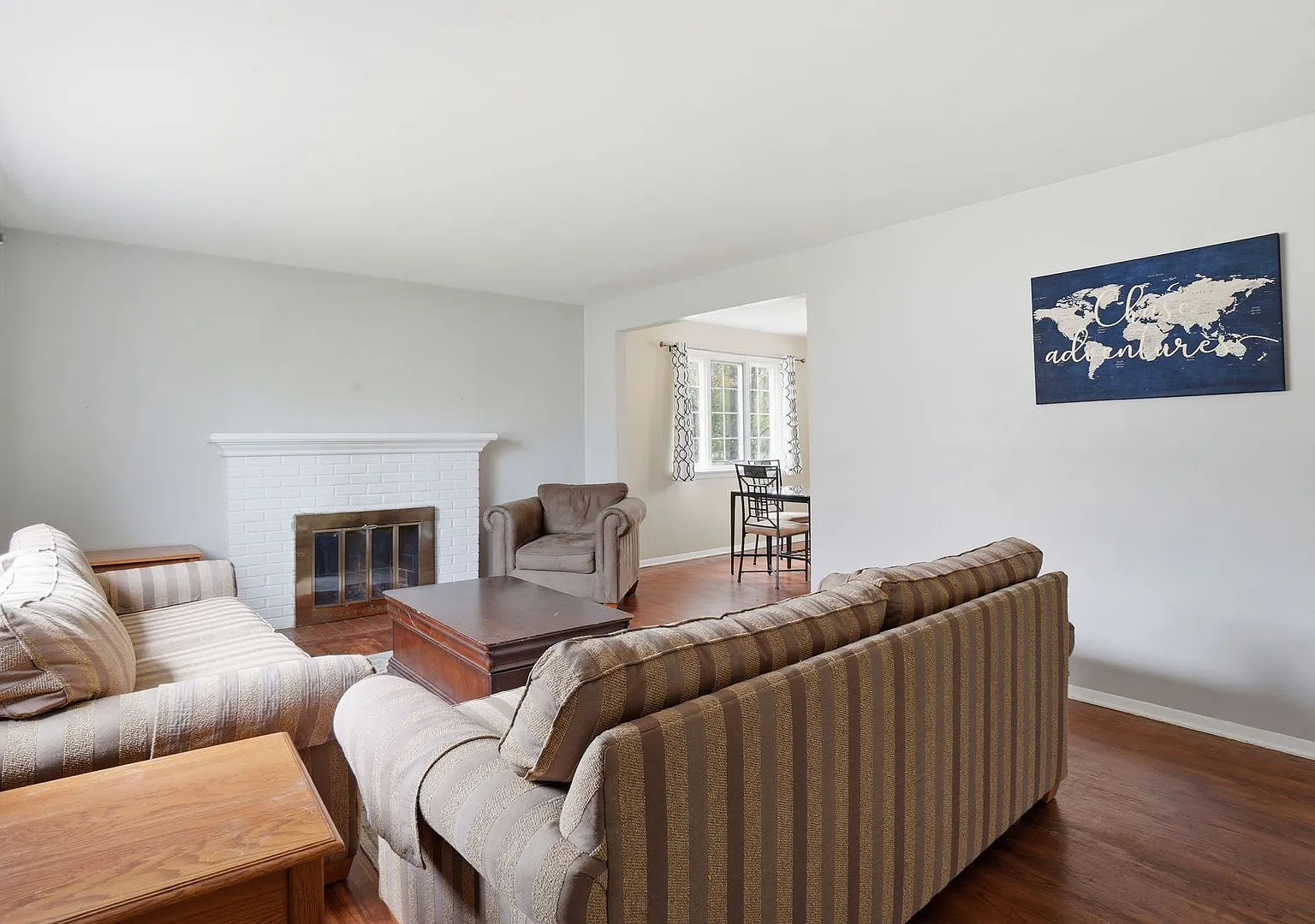This inviting four bedroom, two bath home with a spacious detached two car garage is located in t... — Photo 4