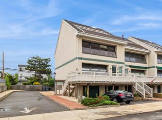 545A W Broadway, Long Beach, NY 11561