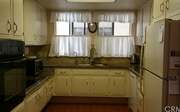 2nd image of 466 Avenida Sevilla Unit Q