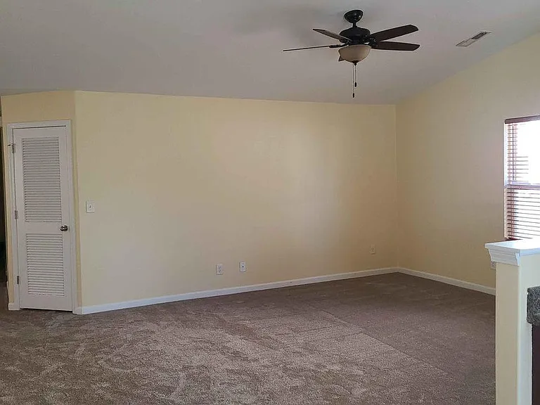 933 Capetown Ln — Photo 4