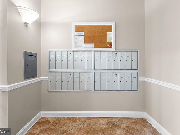 3rd image of 100 Watkins Pond Blvd #2-301