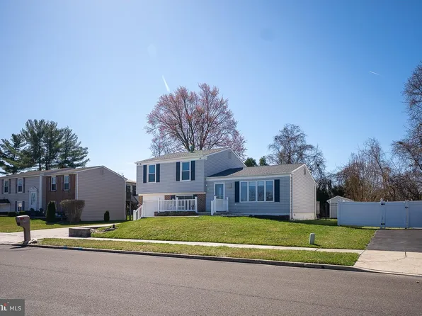 3221 Claridge Rd, Bensalem, PA 19020