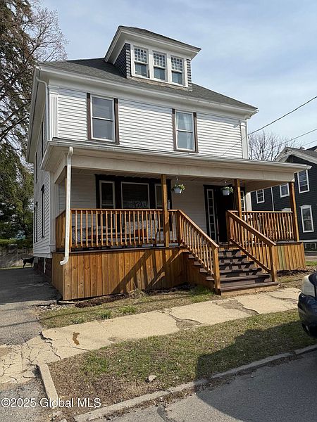 2nd image of 61 3rd Avenue