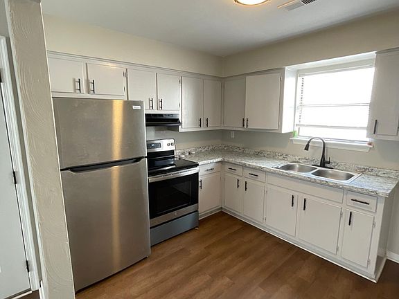 2nd image of 9628 Elnora St APT D