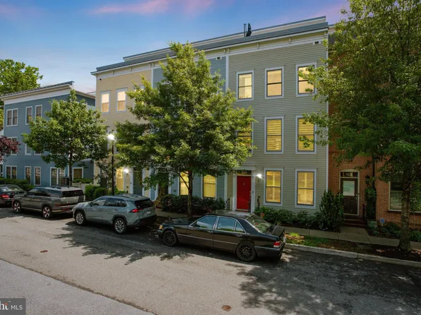 929 Parker Gray School Way, Alexandria, VA 22314