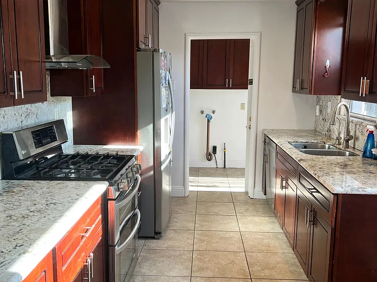 861 Sybil Ave — Photo 14