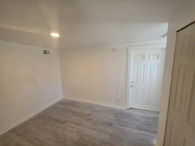 22727 Rein Ave #22727 — Photo 4