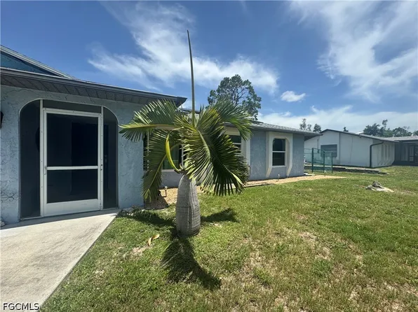 15474 Pembrooke Rd, Bokeelia, FL 33922