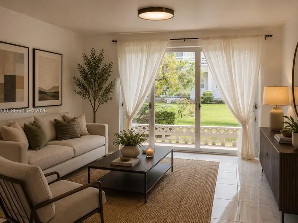 2700 NE 135th St APT 43, North Miami, FL 33181