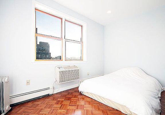 4th image of 29 Meserole St APT 3F