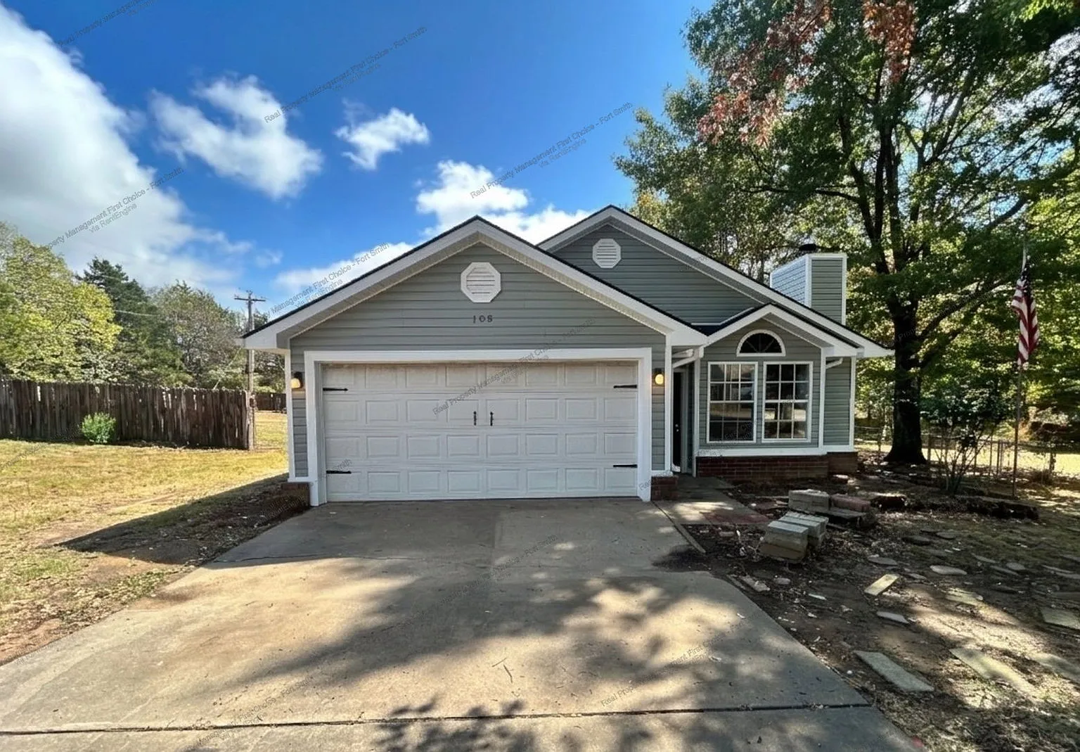 3 bed, 2.0 bath, 1245 sqft, $1,250 — Photo 1
