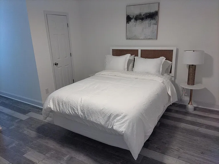 2301 Willow Creek Ct E — Photo 10
