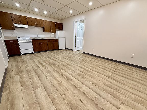 Living room & Kitchen