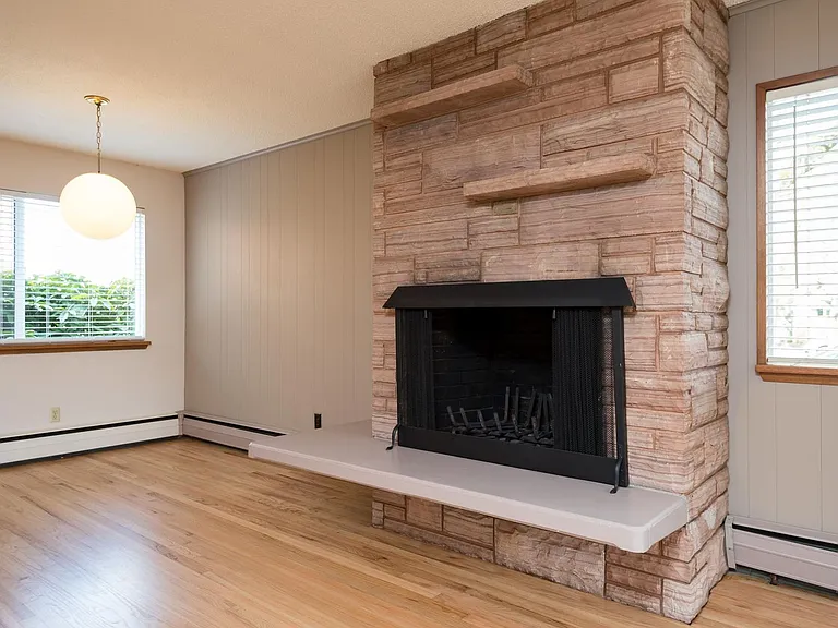 2504 N Rosa Parks Way — Photo 17