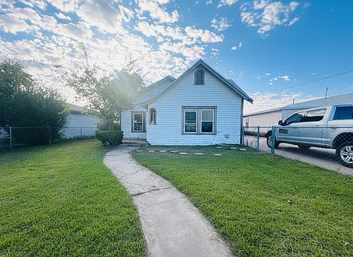 1835 Willow St Photo 1