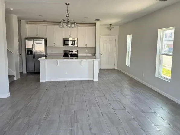 1298 Wispy Cypress Dr, Kissimmee, FL 34746