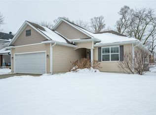 4961 Stream Side Cir, Des Moines, IA 50317