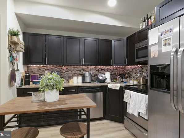 1228 N 25th St Unit 6, Philadelphia, PA 19121