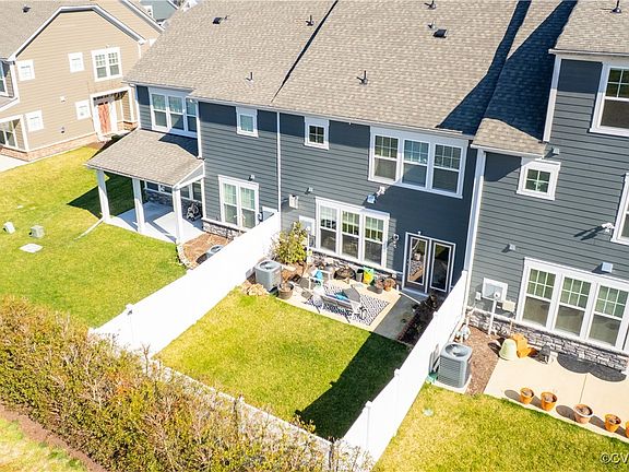 5th image of 10640 Benmable Dr