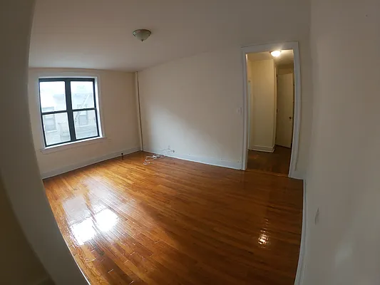 Rented by Contact Realty | media 35
