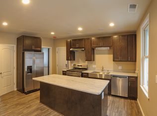 GMI 1: Arlington - D, Milwaukee, WI 53202