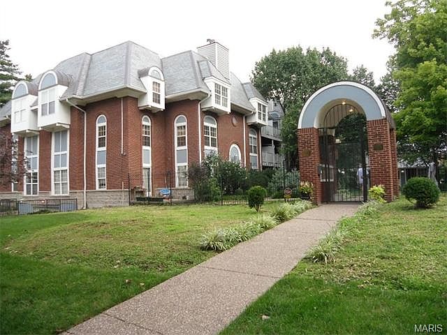 2nd image of 4235 W Pine Blvd APT 17