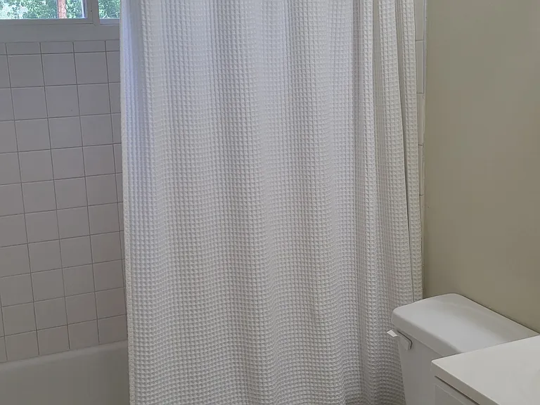 410 N 28th St #410 — Photo 10