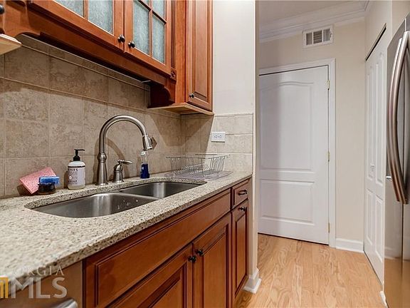 3rd image of 175 15th St NE Suite 215