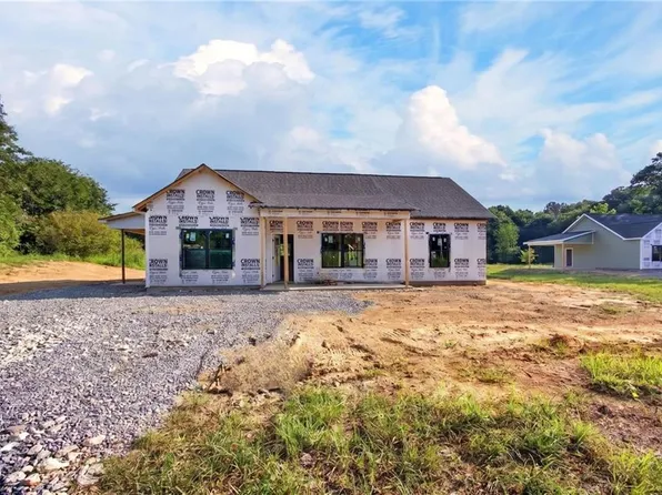 81 Wieuca Way, Cedartown, GA 30125