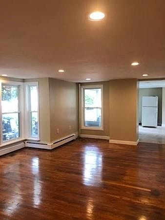 1st image of 52 Pleasant St #1