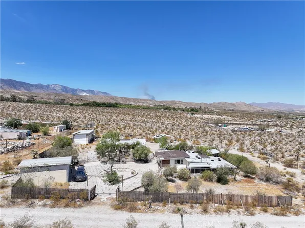 7594 Fairlane Rd, Lucerne Valley, CA 92356