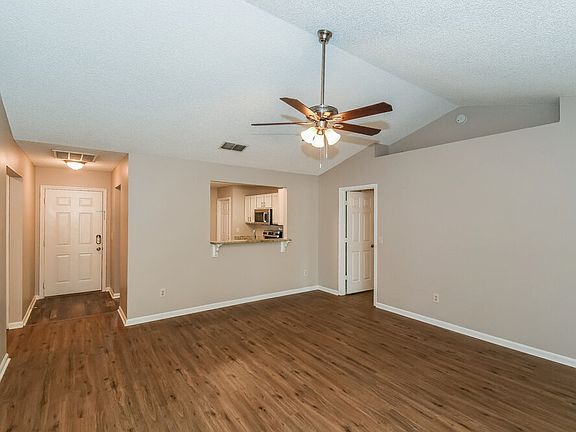 5th image of 11093 Coldfield Dr