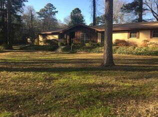 613 E Lynnwood Ln, Longview, TX 75604