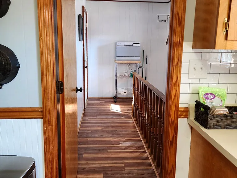 Hillcrest Dr — Photo 13