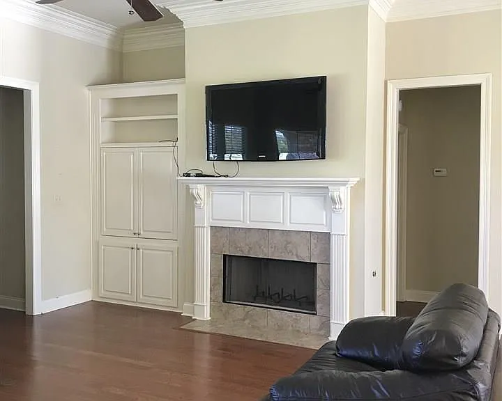 9068 Foxgate Dr — Photo 4