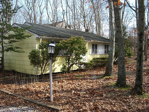 3rd image of 42 Beach Ave