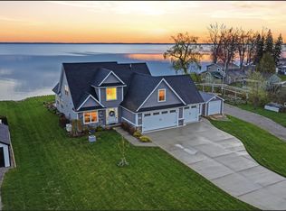 4868 W Houghton Lake Dr, Houghton Lake, MI 48629