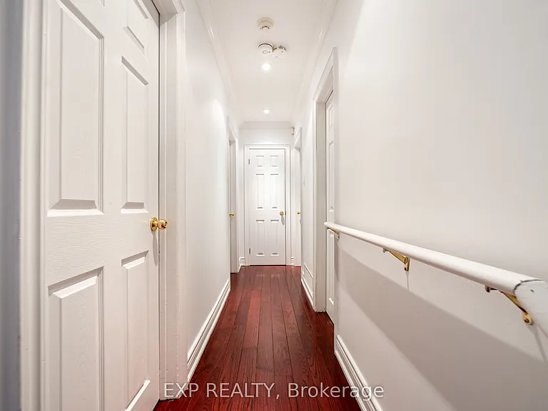 28 Lakeland Cres — Photo 18
