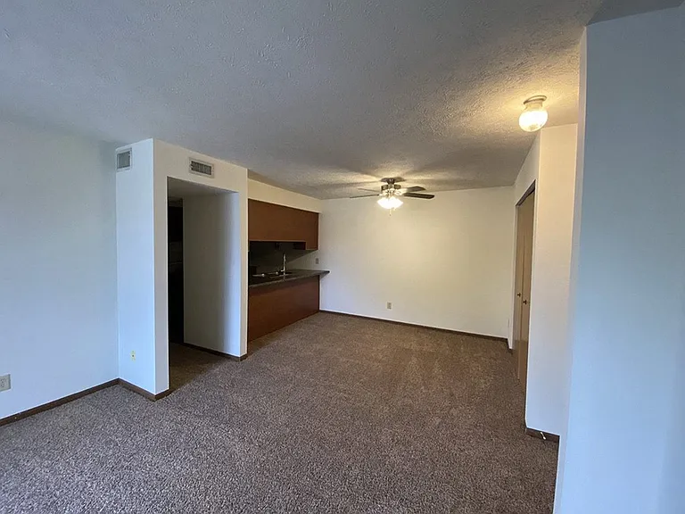 Basswood Apartments — Photo 5