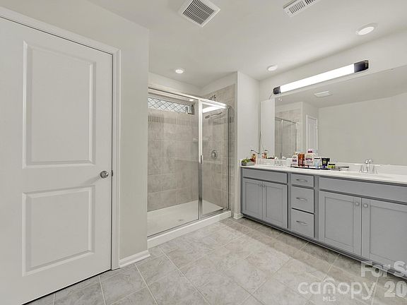 5th image of 6009 Chelsea Oaks Rdg