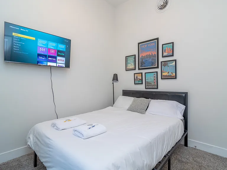 2112 S Michigan Ave #1 — Photo 6