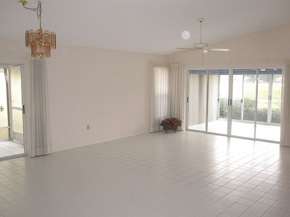 4th image of 730 Brightside Crescent Dr #16